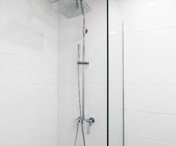 Petar In Old Part Of Town דירה *