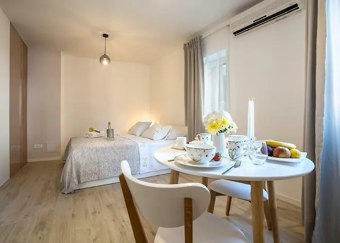 Petar In Old Part Of Town דירה *